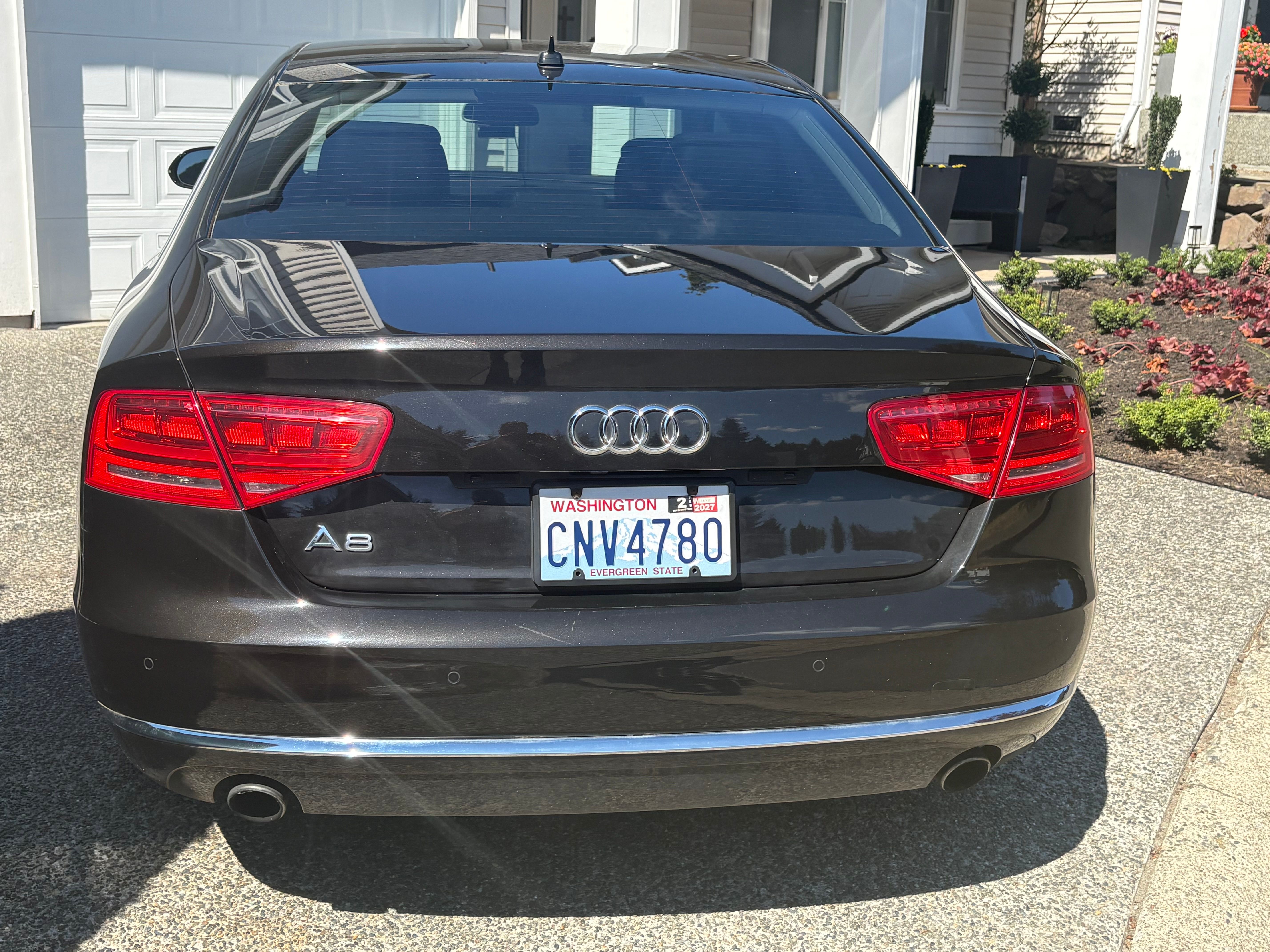 Used 2013 Audi A8 3.0T AWD/4WD image 8