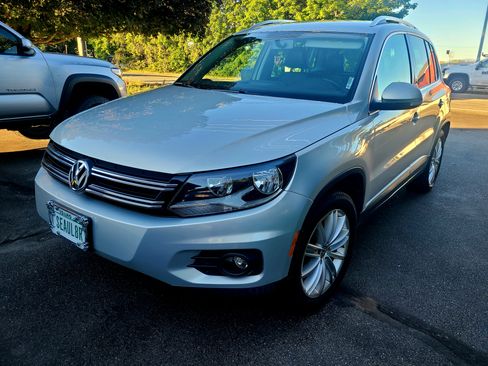 Used 2013 Volkswagen Tiguan SE AWD/4WD image 11