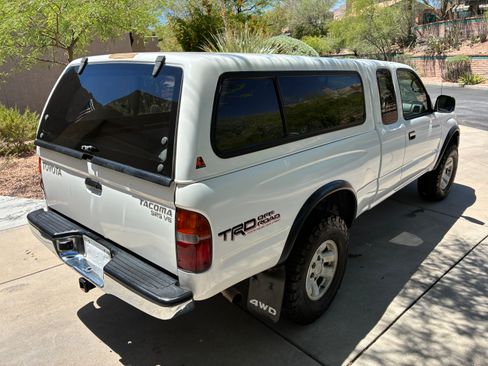 Used 2000 Toyota Tacoma 4x4 Xtracab V6 image 8