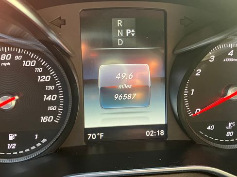 Used 2016 Mercedes-Benz C 300 4MATIC Sedan image 9