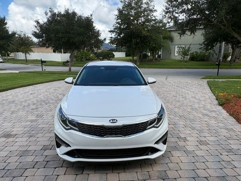 Used 2020 Kia Optima LX FWD image 1