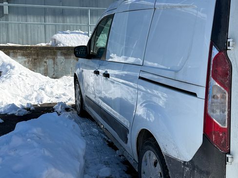 Used 2020 Ford Transit Connect XL image 5