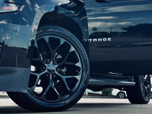 Used 2017 Chevrolet Tahoe LT RWD image 1