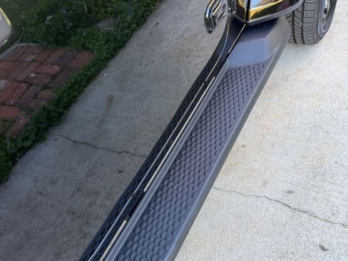 Used 2021 Jeep Wrangler Unlimited Sahara w/ Safety Group image 4