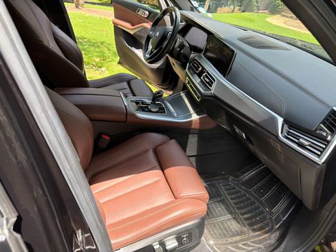 Used 2019 BMW X5 xDrive40i w/ Premium Package 2 AWD/4WD image 8