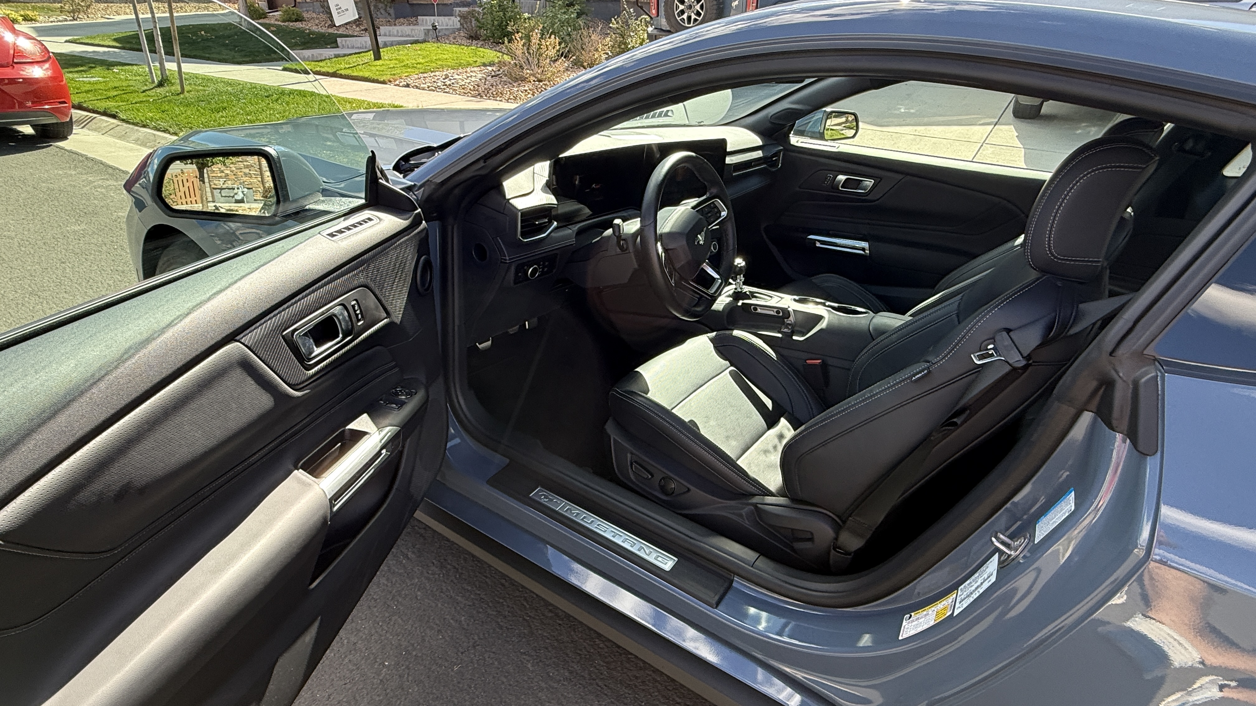 Used 2025 Ford Mustang GT Premium w/ GT Performance Package RWD image 16
