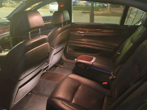 Used 2015 BMW 750Li xDrive image 15