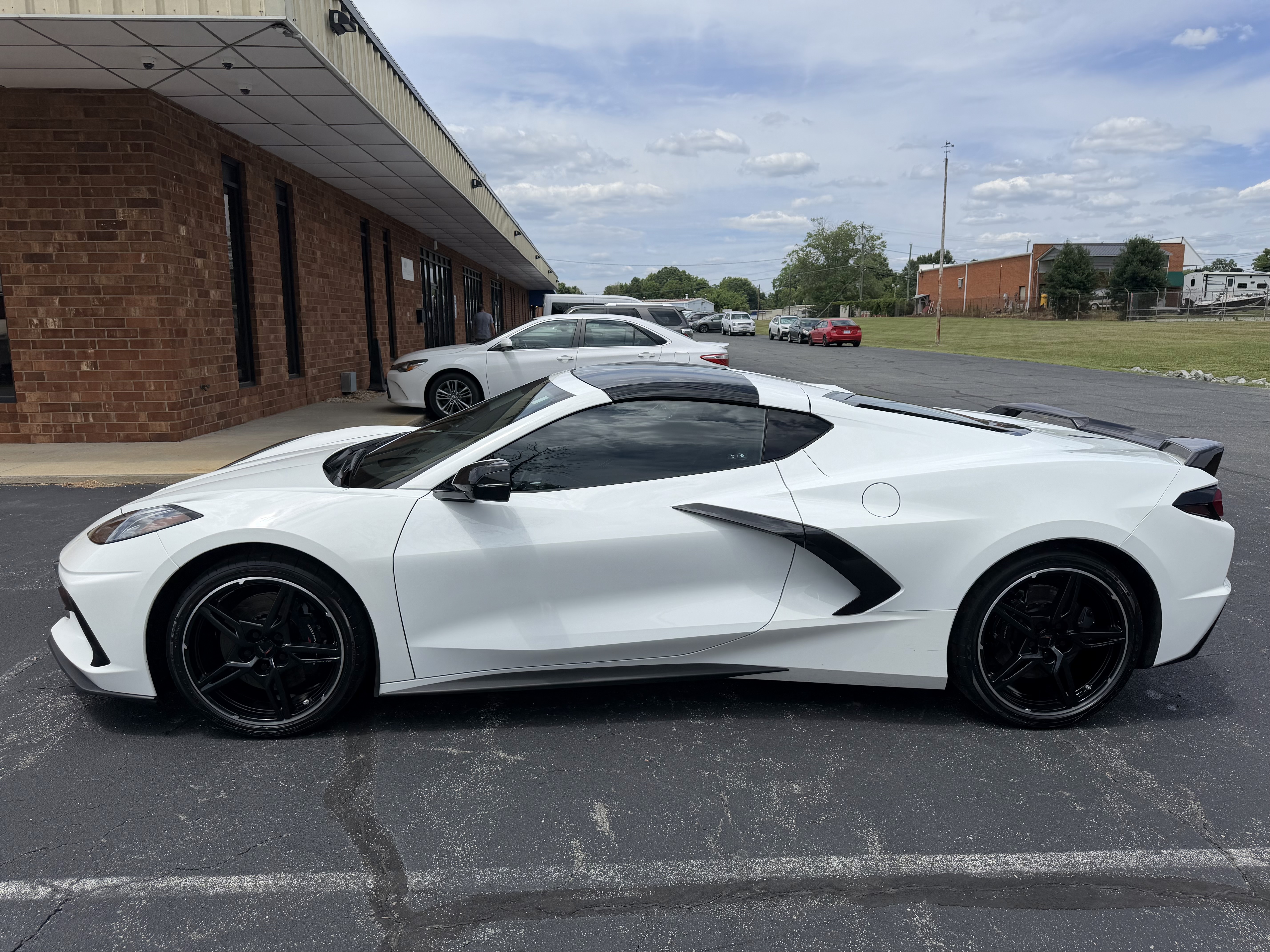 Used 2023 Chevrolet Corvette Stingray Premium Cpe w/ Z51 Performance Package RWD image 5