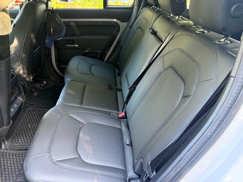 Used 2026 Land Rover Defender 110 S image 21