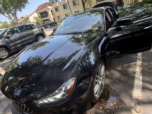 Used 2019 Maserati Ghibli S RWD image 13