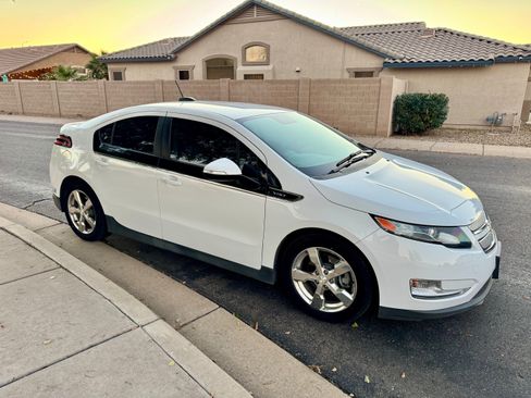 Used 2015 Chevrolet Volt Premium w/ Premium Trim Package image 5