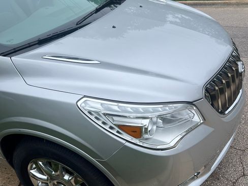 Used 2013 Buick Enclave Leather FWD image 11
