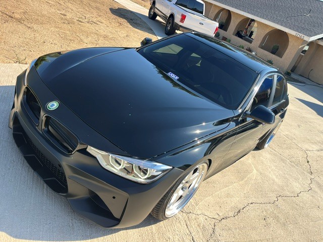 Used 2016 BMW 320i Sedan RWD image 1