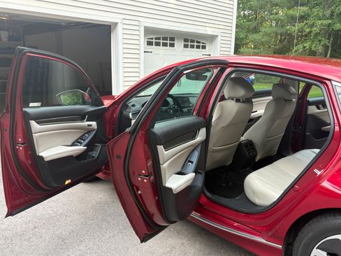 Used 2022 Honda Accord EX-L image 8