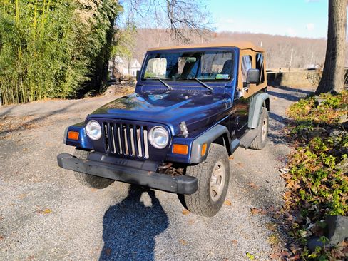Used 1997 Jeep Wrangler SE image 1