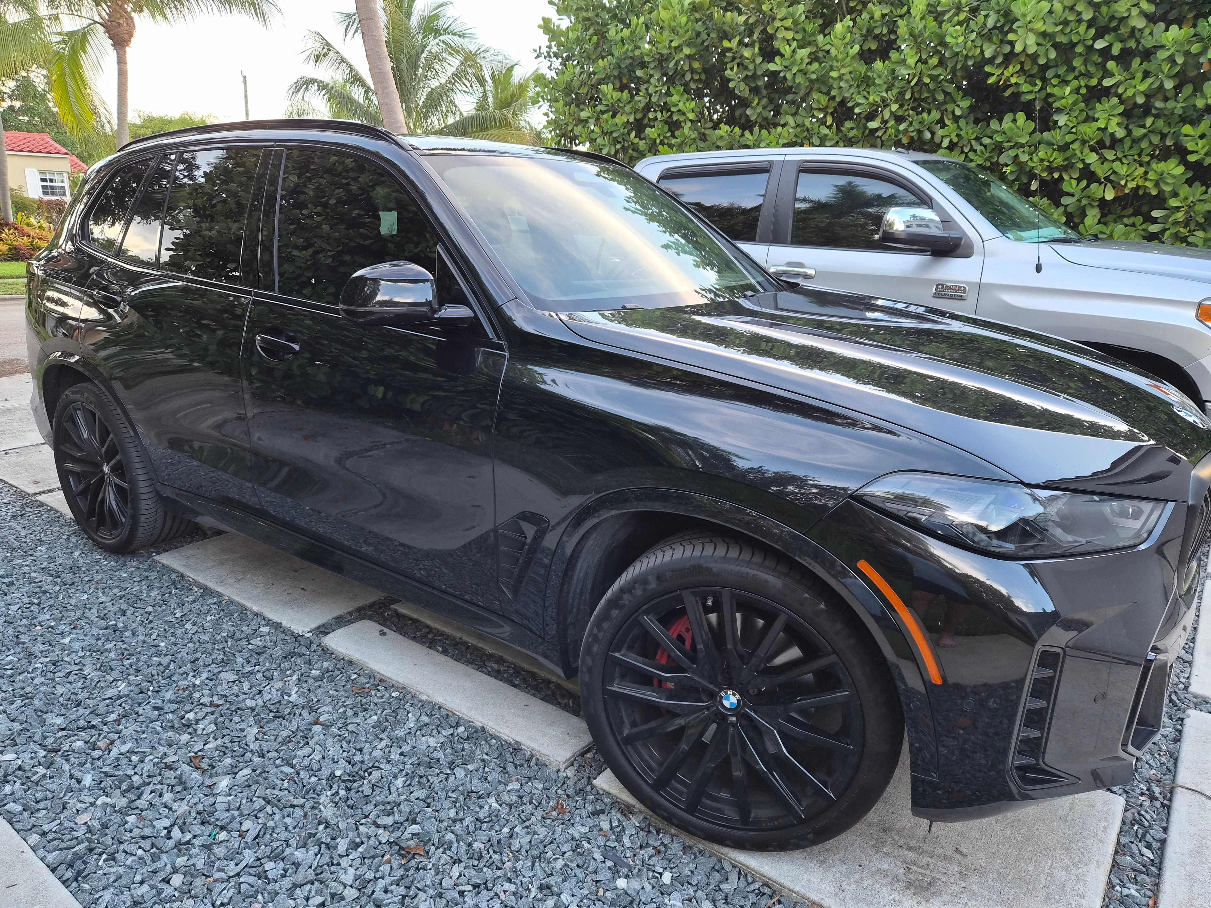 Used 2024 BMW X5 sDrive40i w/ M Sport Package RWD image 11
