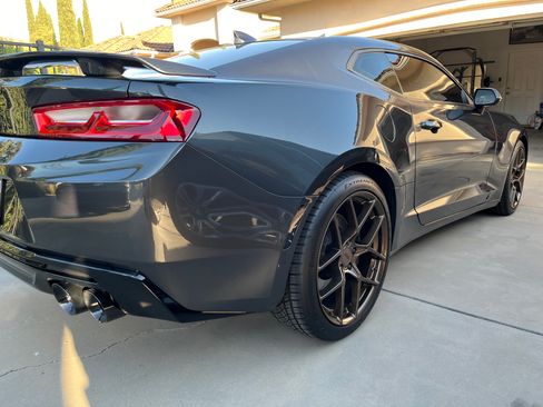 Used 2016 Chevrolet Camaro SS image 6