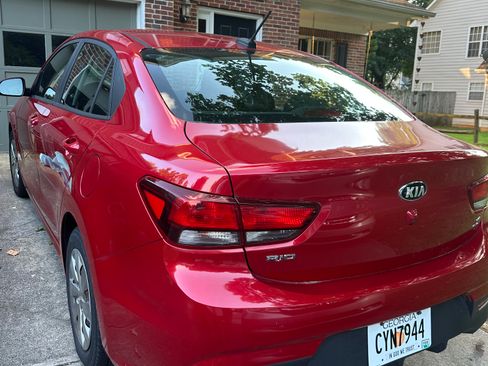 Used 2018 Kia Rio S FWD image 2