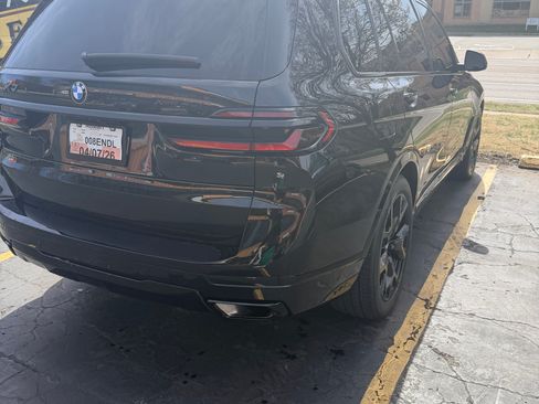 Used 2024 BMW X7 xDrive40i w/ Parking Assistance Package image 8