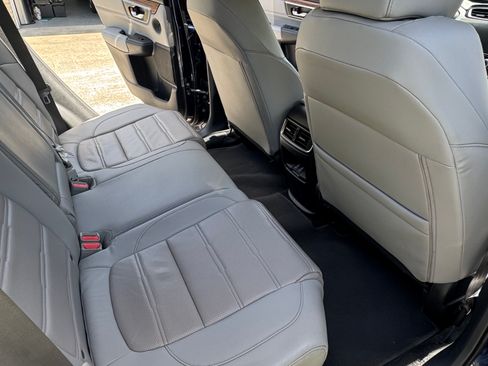 Used 2018 Honda CR-V Touring image 11