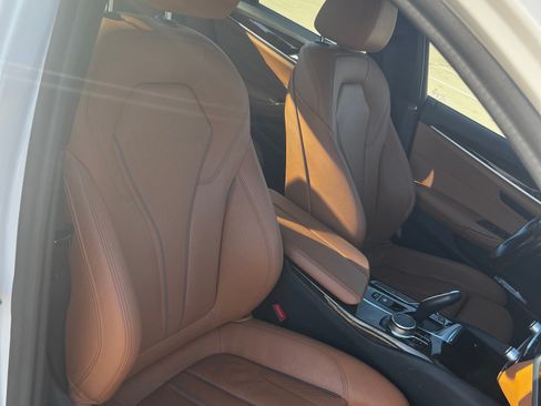 Used 2019 BMW 530i xDrive w/ Convenience Package image 14