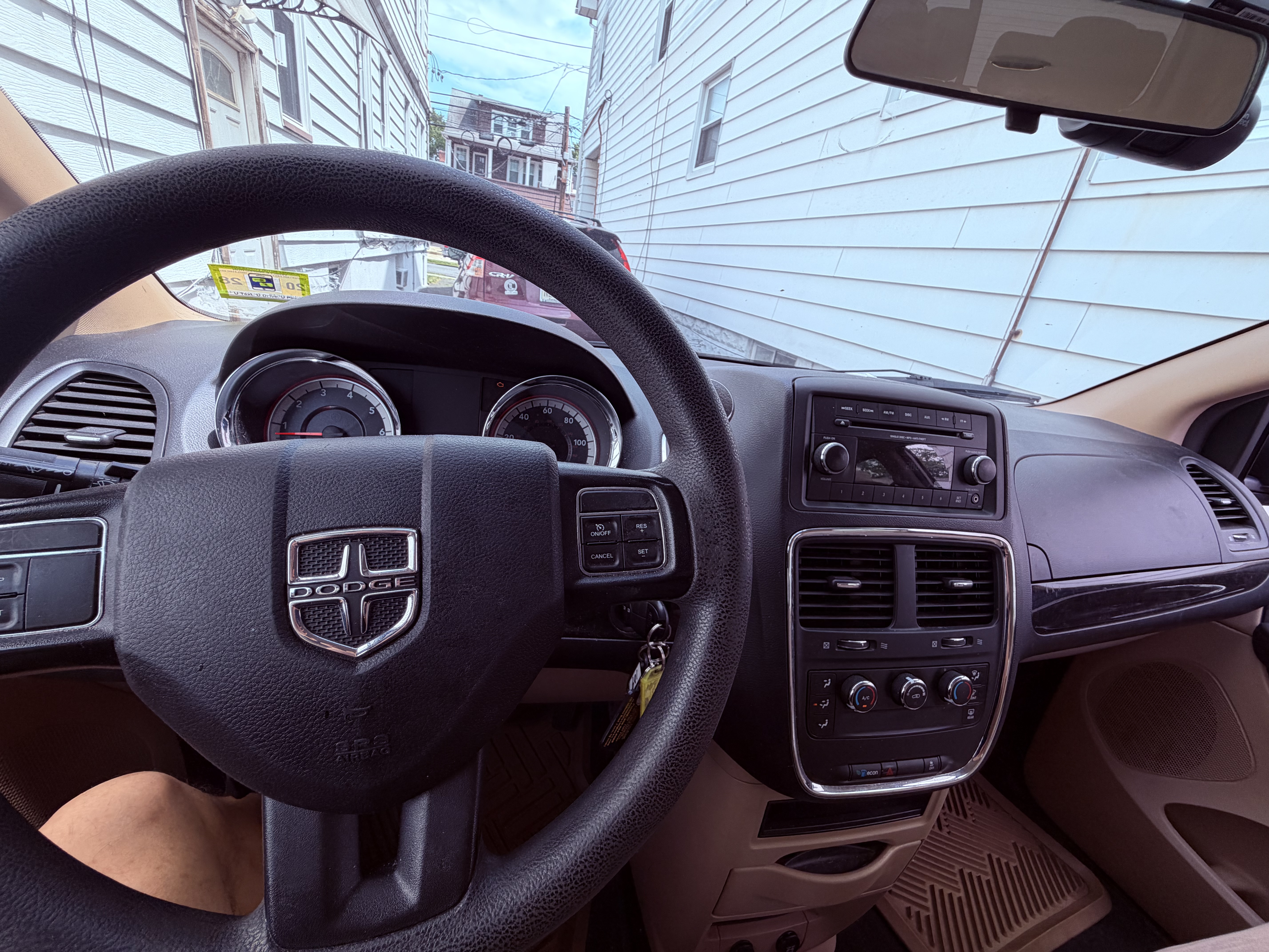 Used 2015 Dodge Grand Caravan American Value Package FWD image 12