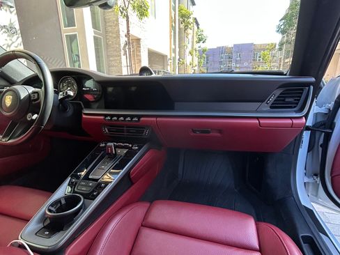 Used 2020 Porsche 911 Carrera image 14