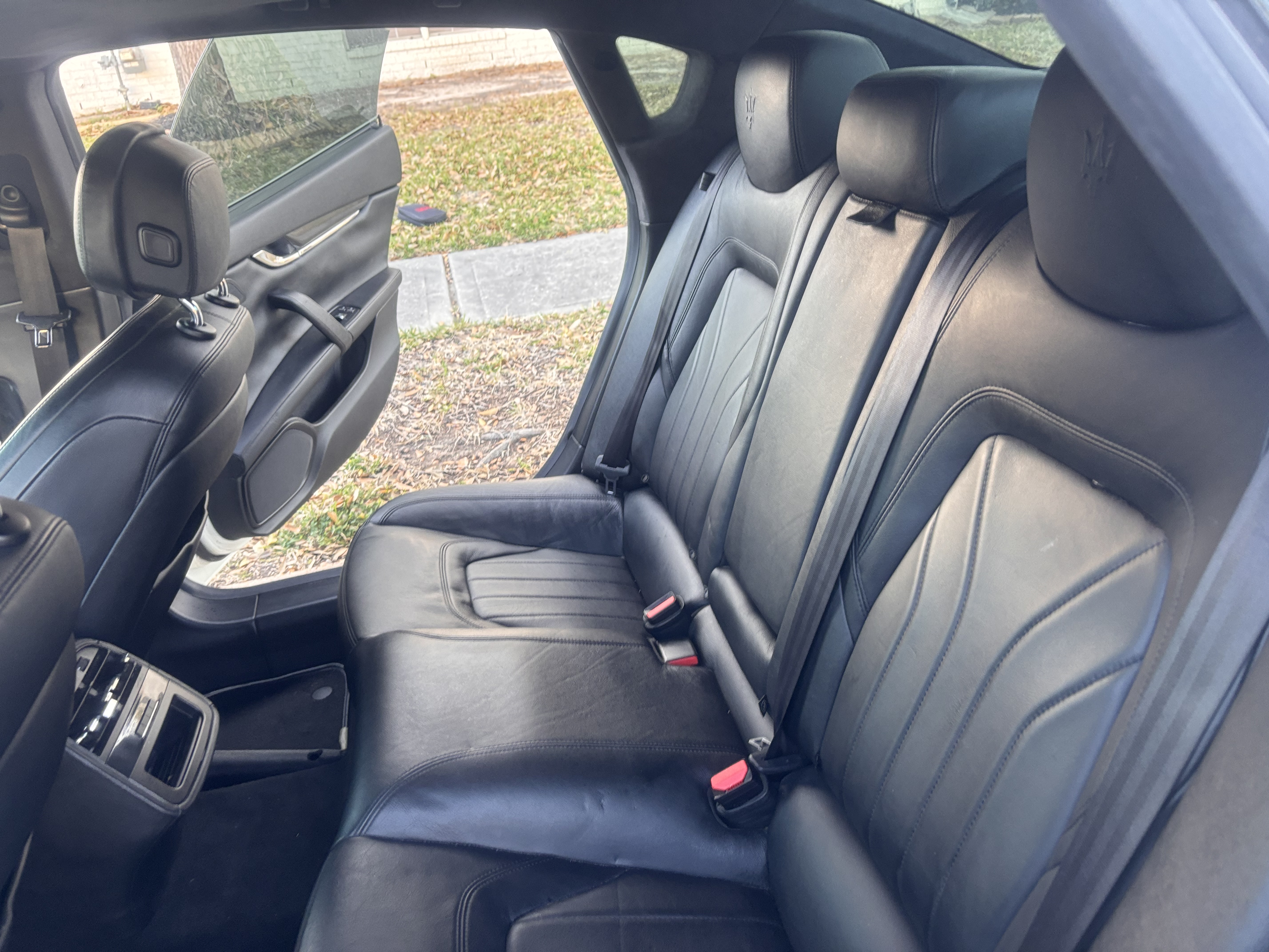 Used 2014 Maserati Quattroporte GTS RWD image 23