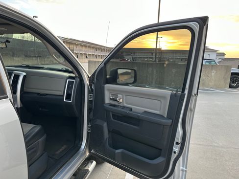 Used 2012 RAM 1500 Big Horn image 32