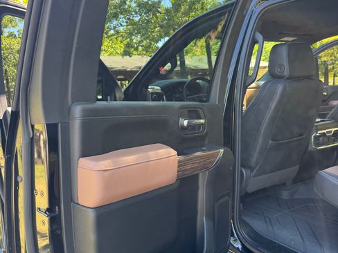 Used 2023 Chevrolet Silverado 2500 High Country AWD/4WD image 21