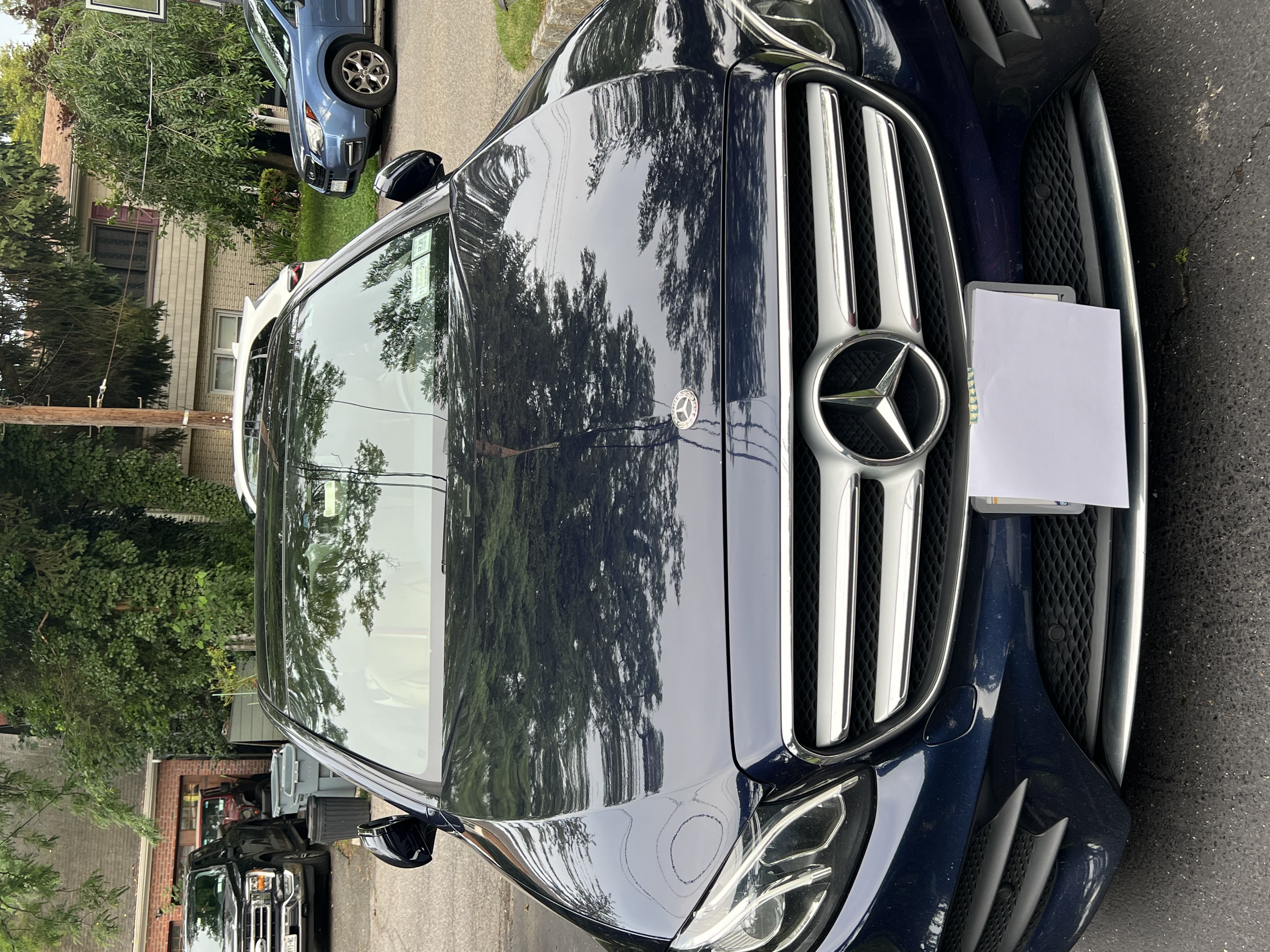 Used 2019 Mercedes-Benz E 300 4MATIC image 1