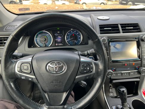 Used 2015 Toyota Camry XLE w/ Moonroof Package image 21