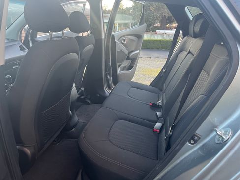 Used 2010 Hyundai Tucson GLS image 8