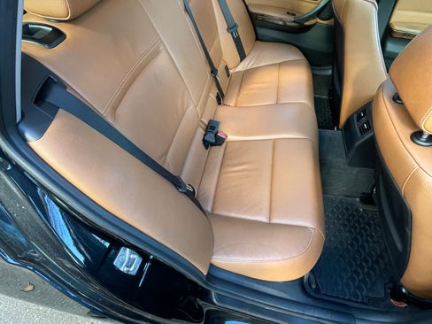 Used 2011 BMW 328i xDrive Wagon image 12