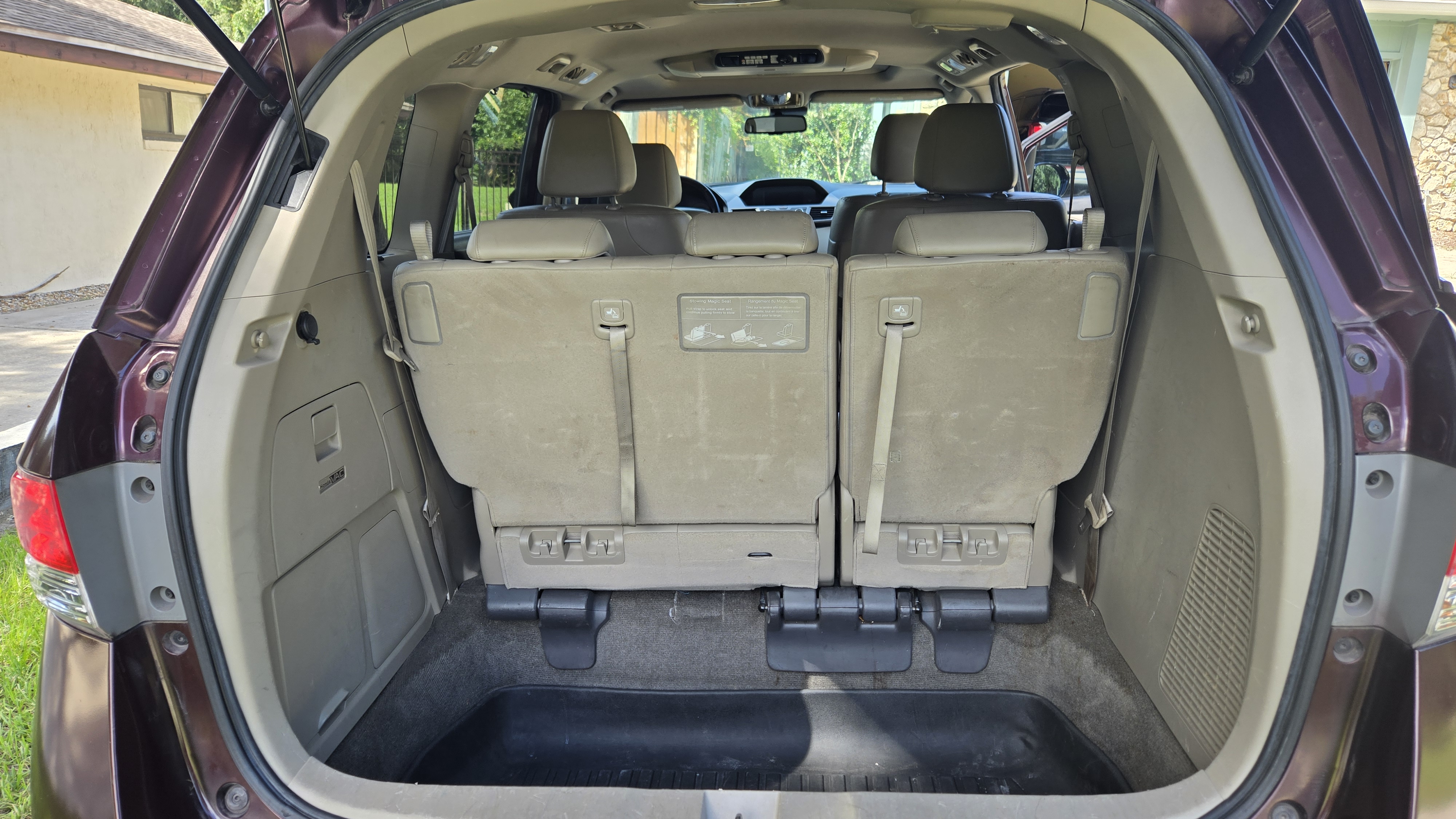 Used 2014 Honda Odyssey Touring Elite image 13