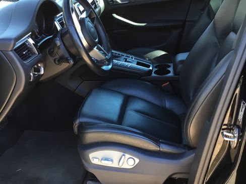 Used 2015 Porsche Macan S image 10