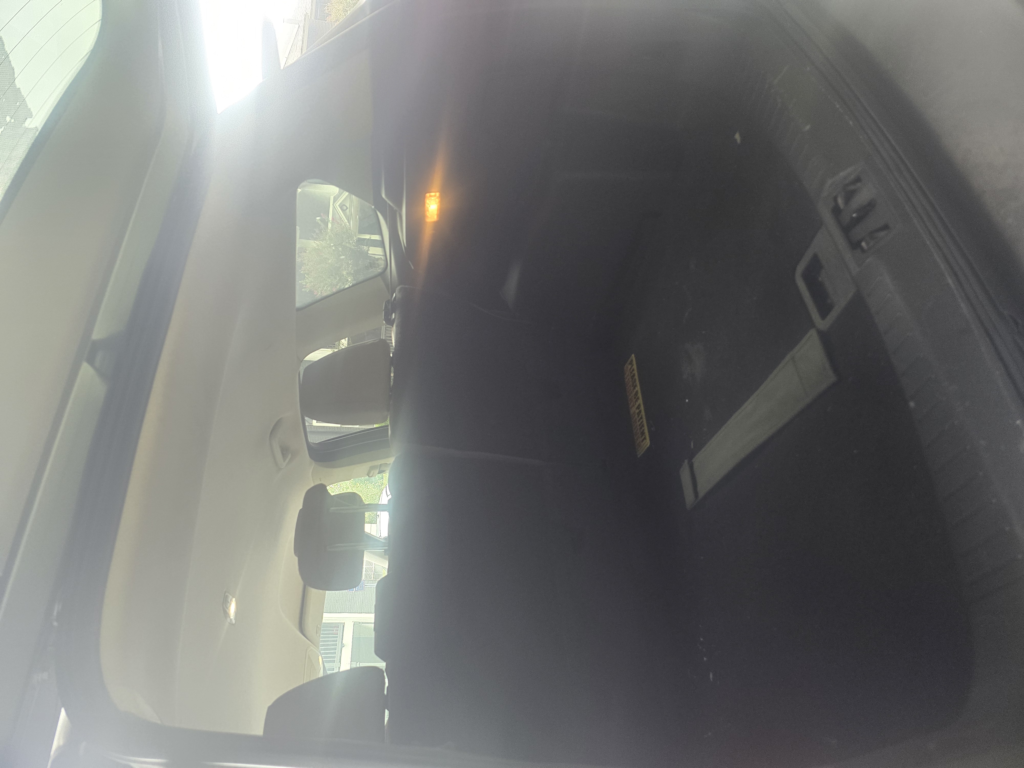 Used 2017 Ford Escape SE w/ SE Leather Comfort Package FWD image 6