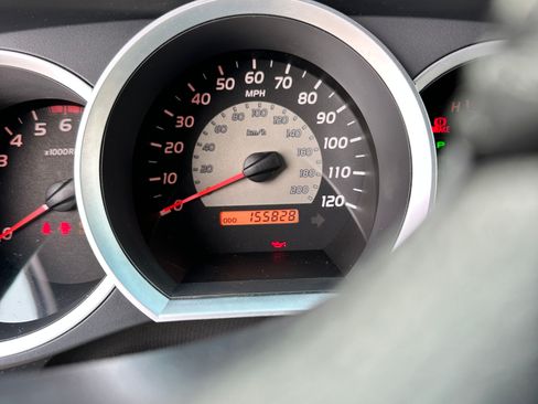 Used 2005 Toyota Tacoma PreRunner image 13