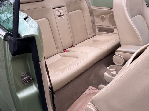 Used 2008 Volkswagen Beetle SE image 4