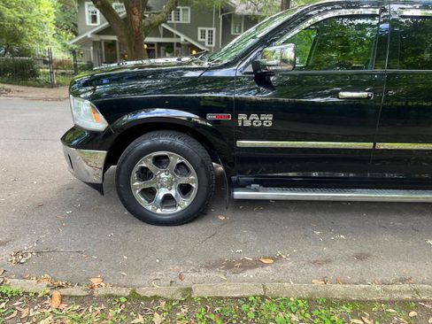 Used 2014 RAM 1500 Laramie w/ Convenience Group image 2