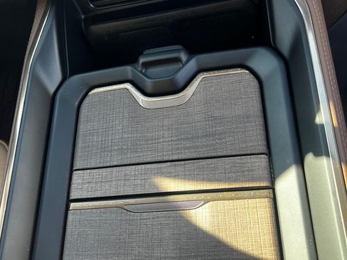 Used 2023 RAM 3500 Limited image 11