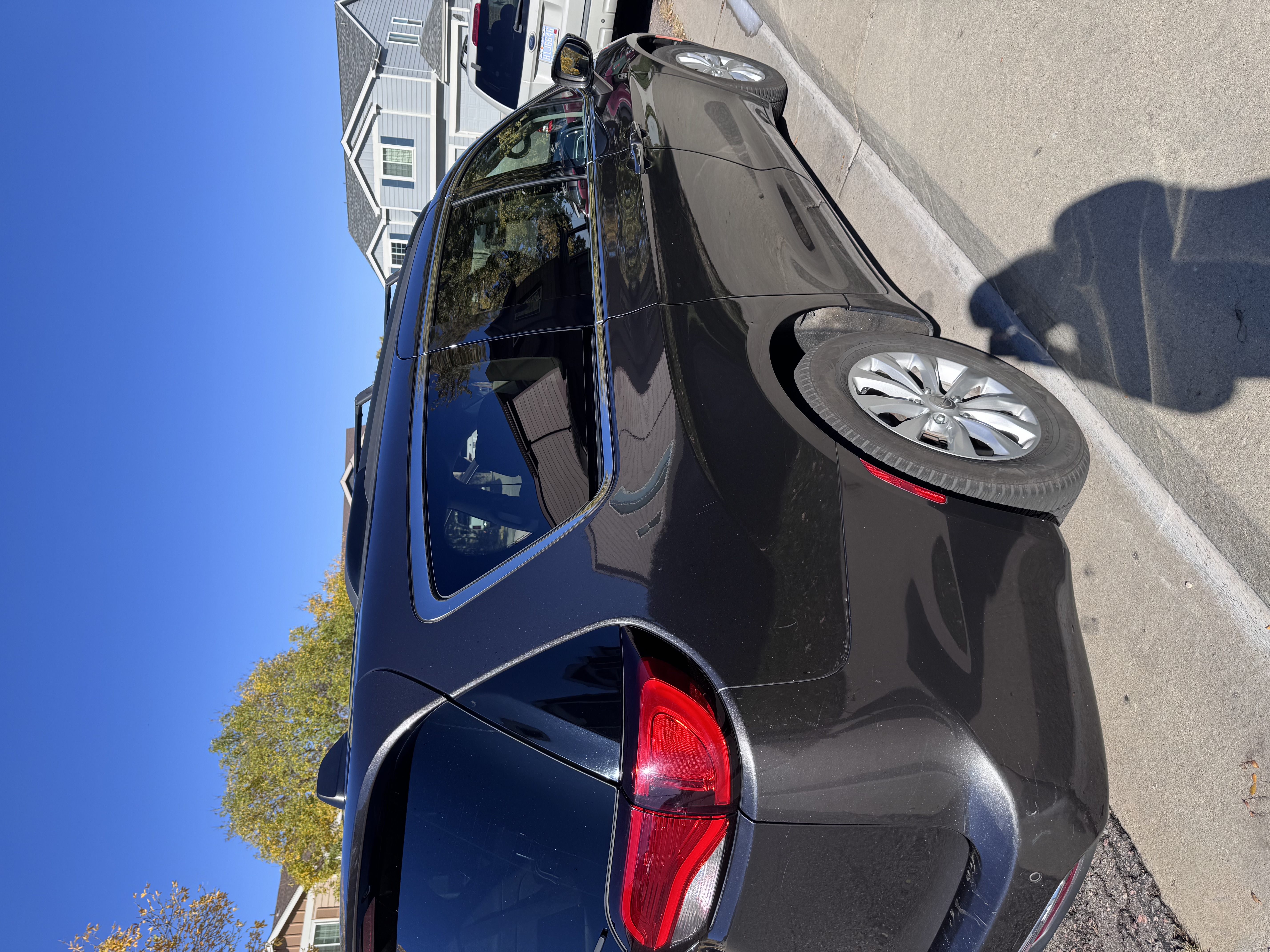 Used 2018 Chrysler Pacifica Touring Plus FWD image 5