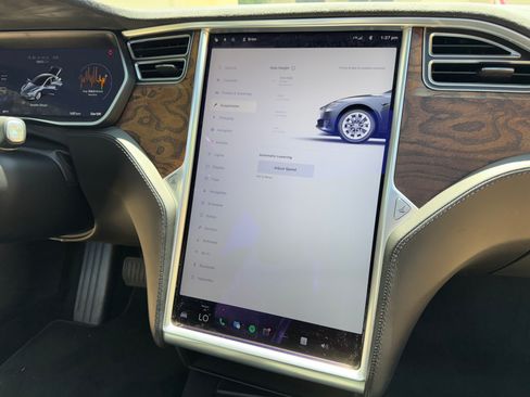 Used 2016 Tesla Model S 90D image 16