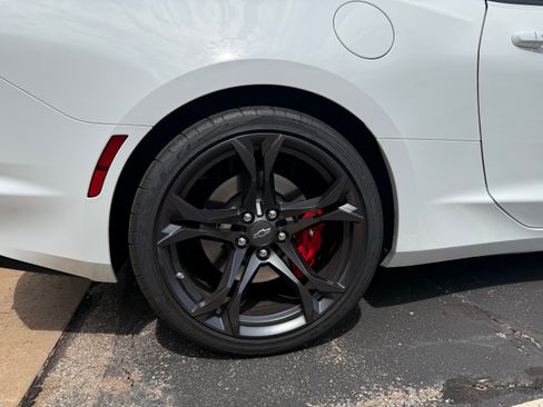 Used 2023 Chevrolet Camaro SS RWD image 12