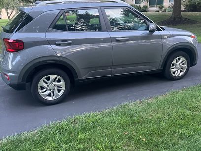 Used 2020 Hyundai Venue SEL w/ Convenience Package