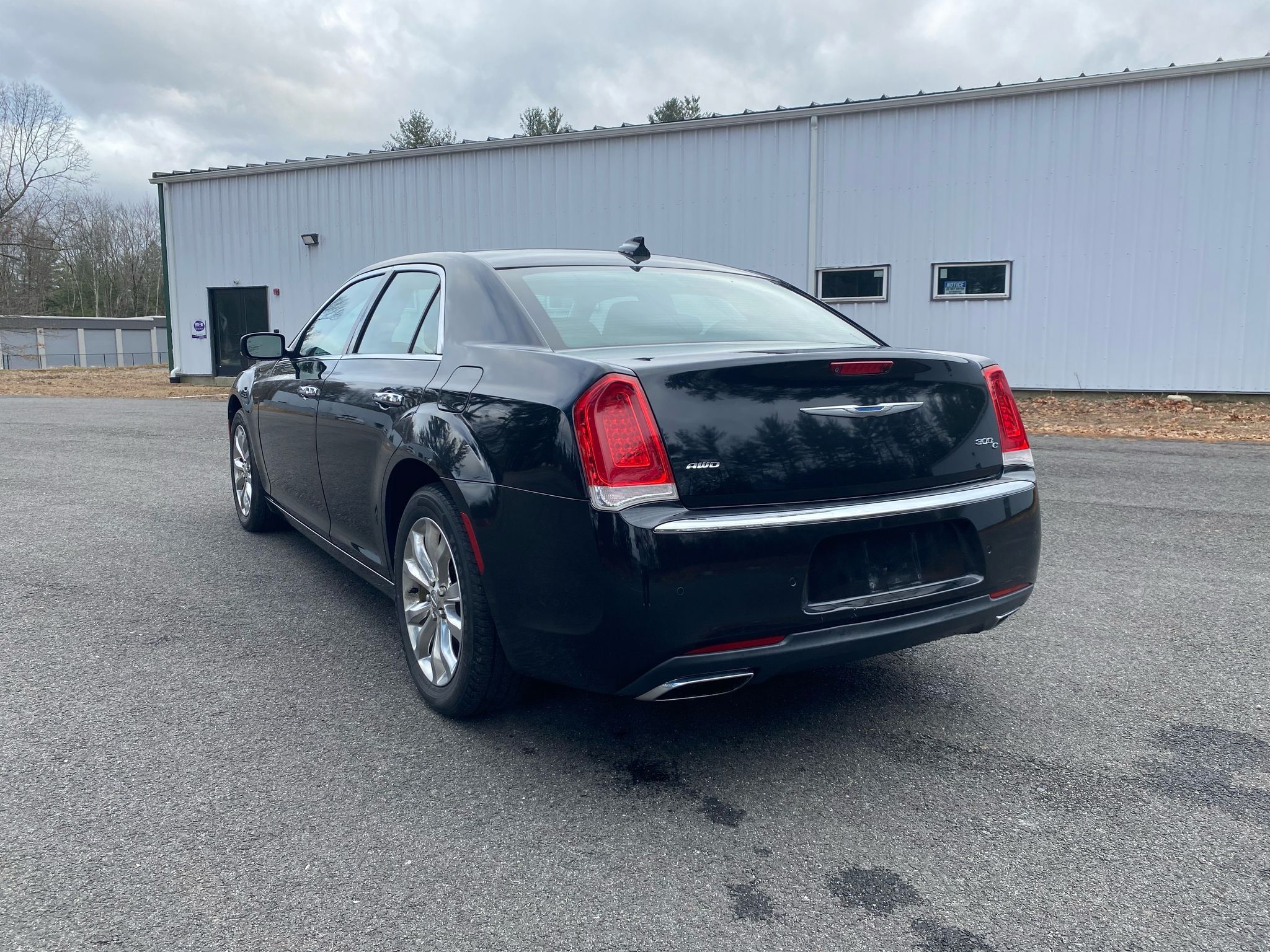 Used 2015 Chrysler 300 C w/ Light Group AWD/4WD image 4