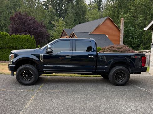 Used 2022 Ford F350 Platinum AWD/4WD image 4