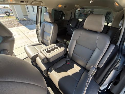 Used 2014 Honda Odyssey Touring image 10