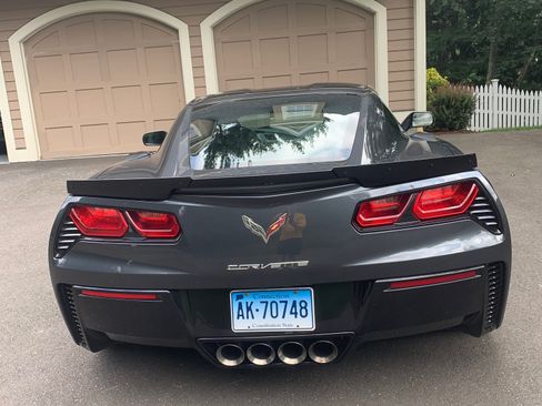 Used 2017 Chevrolet Corvette Grand Sport image 2