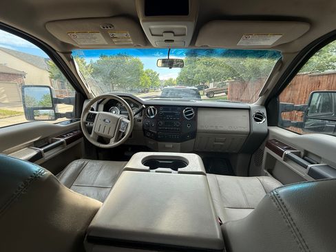 Used 2008 Ford F250 Lariat AWD/4WD image 9